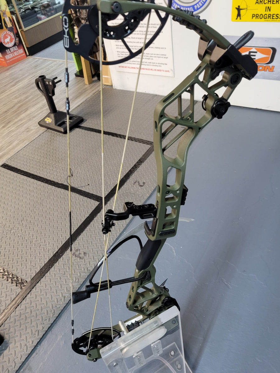 2024 Bear Persist Compound Hunting Bow Rh 5570 Olive 2630 In. XSpot